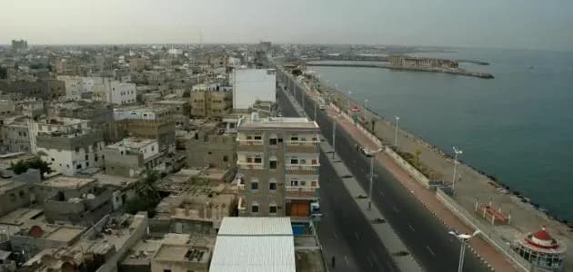 "العدوان الأمريكي - البريطاني يستهدف الحديدة