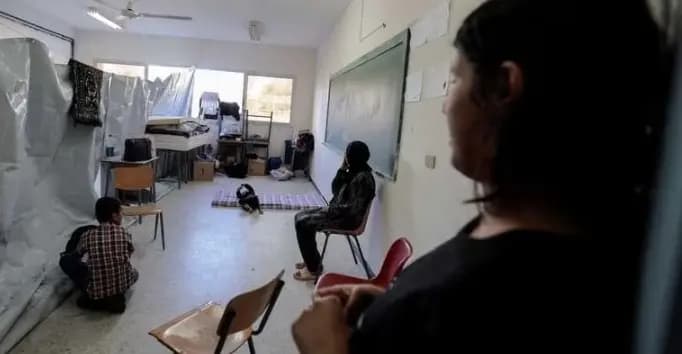 كم بلغ عدد النازحين في مراكز الإيواء؟