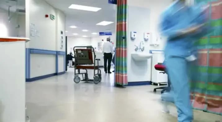 العدو يهدد بقصف إحدى المستشفيات