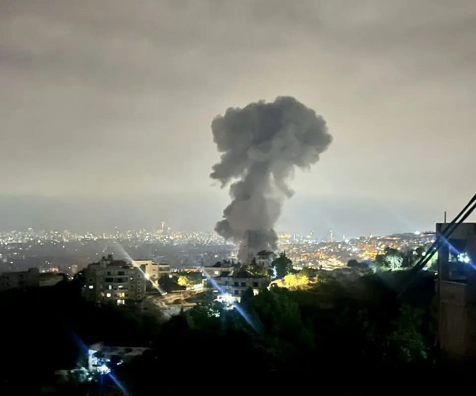 طيران العدو يغير على الشويفات