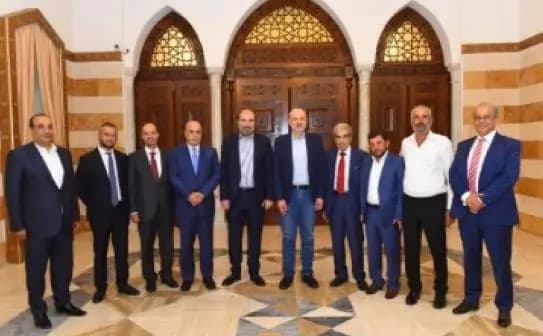 وزير الداخلية يلتقي تجمع صناعيي البقاع والمصدرين الزراعيين بمشاركة عقيص