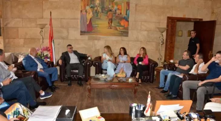 من طرابلس.. حجار يتابع موضوع النازحين