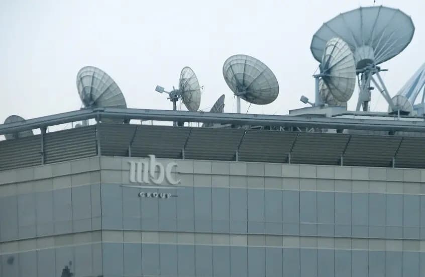 العراقيون يحرقون مبنى قناة "Mbc".. ما فعلته استفز الملايين!