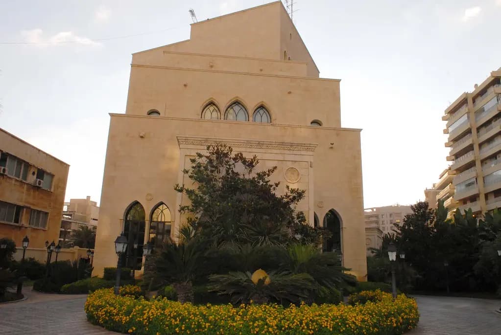 مسيرات فوق عين التينة!