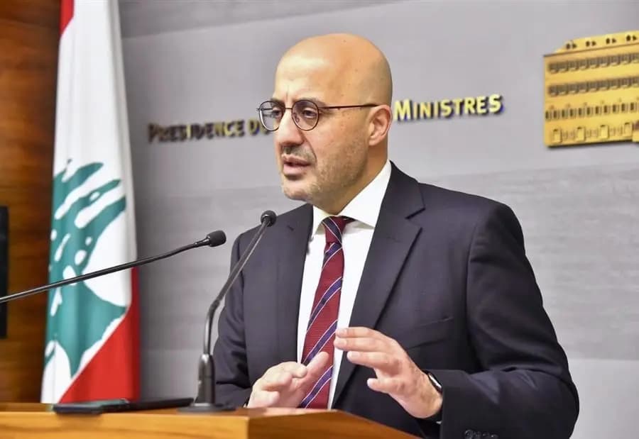 ياسين يوزع تقرير لجنة الطوارئ.. وهذا ما جاء فيه