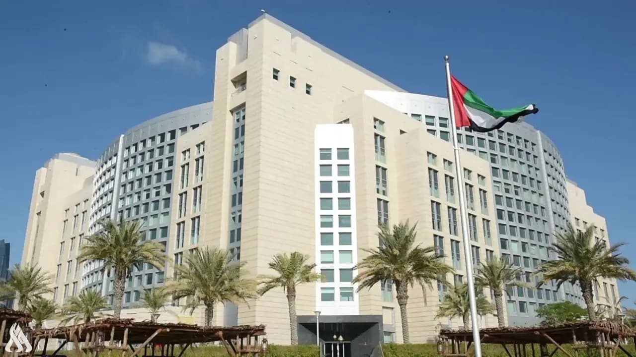 "قلق عميق".. الإمارات تدين استهداف إيران