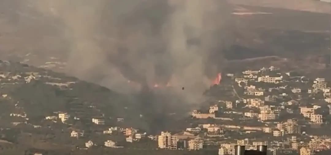 حريق كبير في مرياطه.. وطوافات الجيش تتدخل