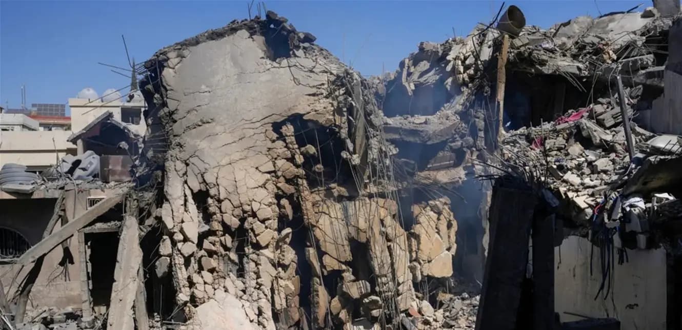 بالصورة.. إليكم الناجية الوحيدة من مجزرة في بعلبك
