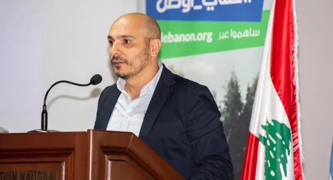 محمد سليمان مغردًا حول قضية توقيف الضابط مطران