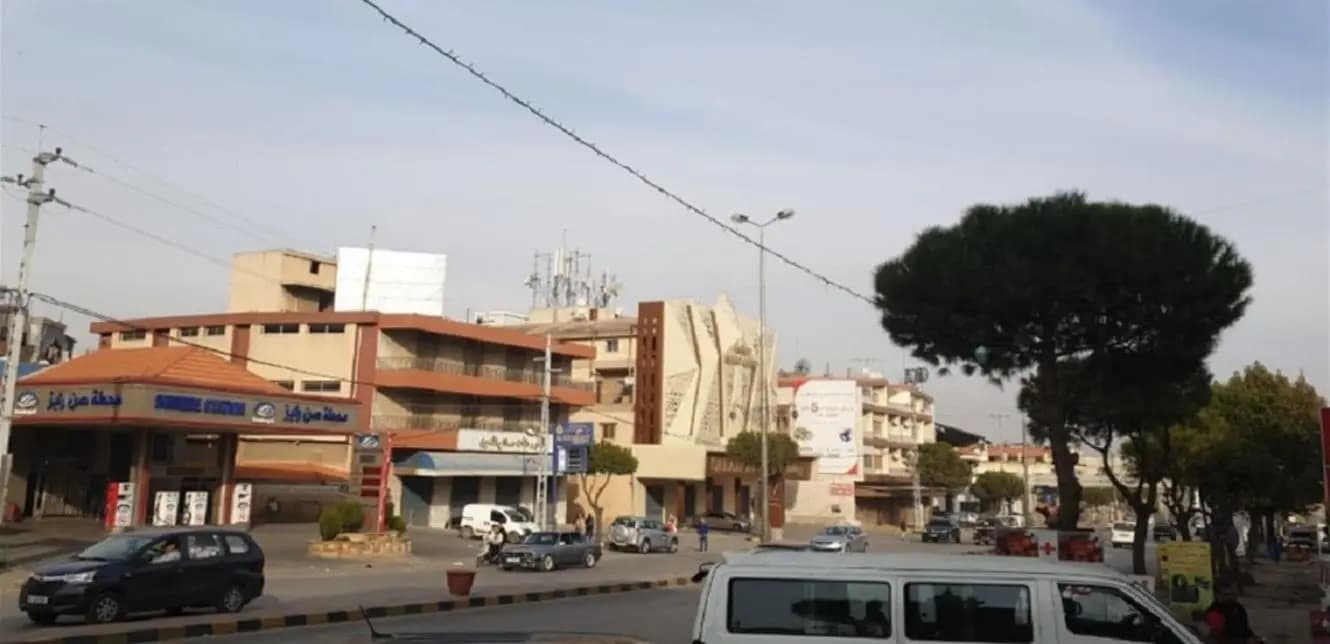مسيرة معادية تستهدف منزلا في سعدنايل.. هل من إصابات؟