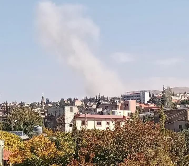 بالصور.. العدو يستهدف منزلا في العين البقاعية