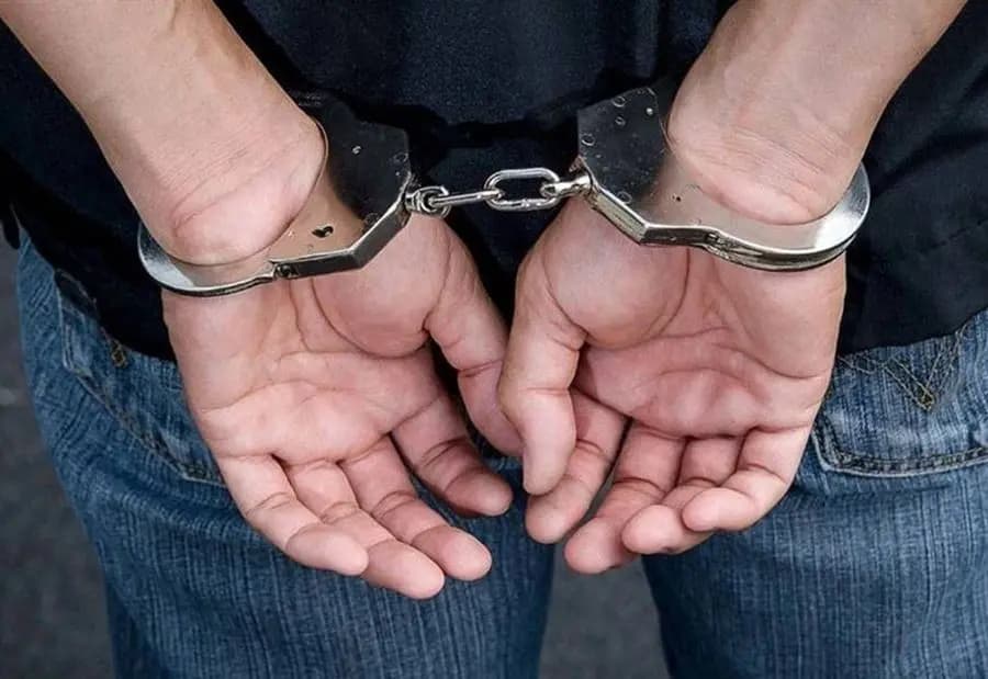 بعدَ سرقةِ أكثرَ من 1000 دراجة نارية.. كيف وقعوا بقبضة الأمن؟