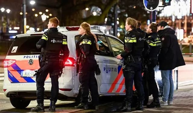حادثة "أمستردام" تتفاعل.. مصابون ومحتجزون والشرطة تحقق