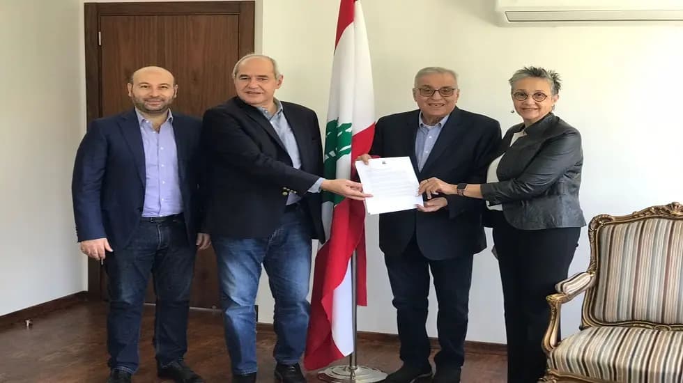 بوحبيب يتسلم رسالة النواب ويطلب تسليمها لليونيسكو