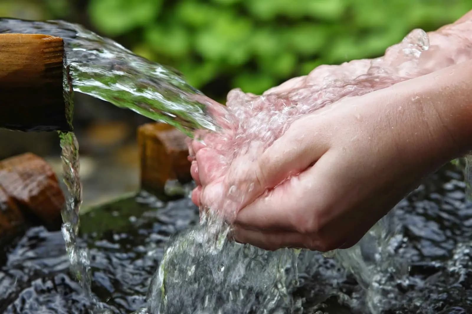 إلى أهالي ببنين.. لا تستخدموا مياه النبع