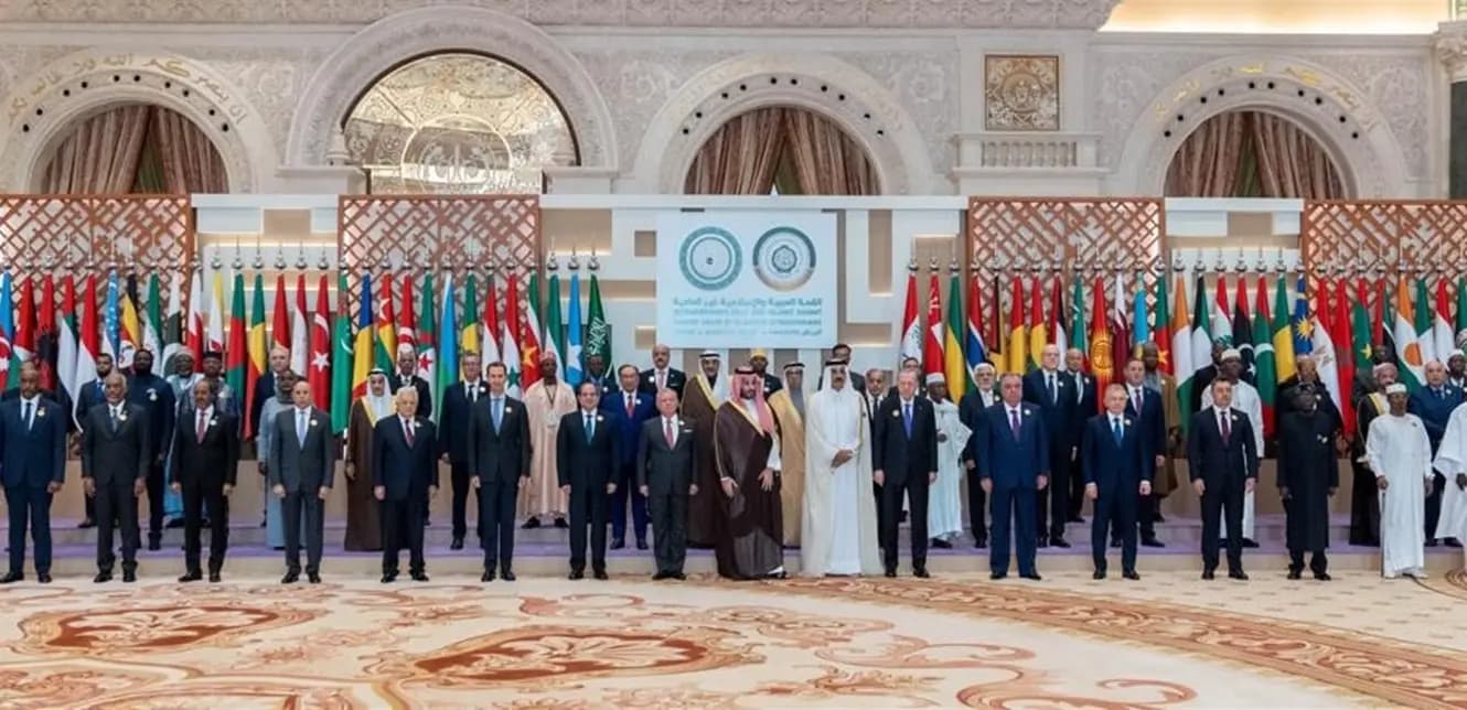 القمة العربية الإسلامية: العمل لإيقاف الحرب وتجميد أنشطة إسرائيل في الأمم المتحدة