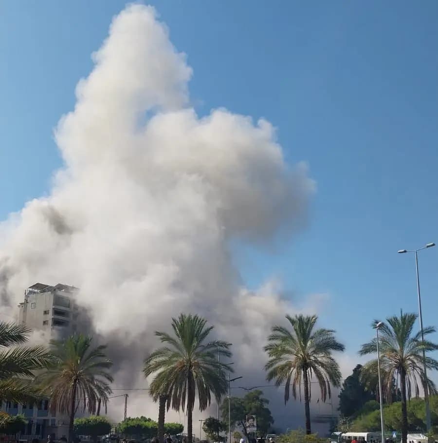 بعد الإنذارات.. العدو يشن غارات عنيفة على الضاحية
