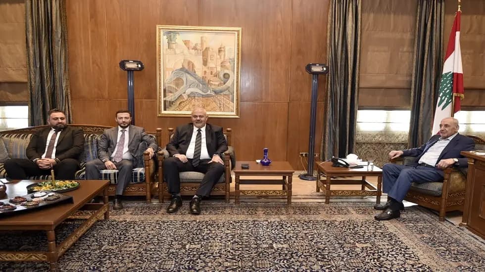 "المستجدات السياسية والميدانية".. بين بري وزوّاره
