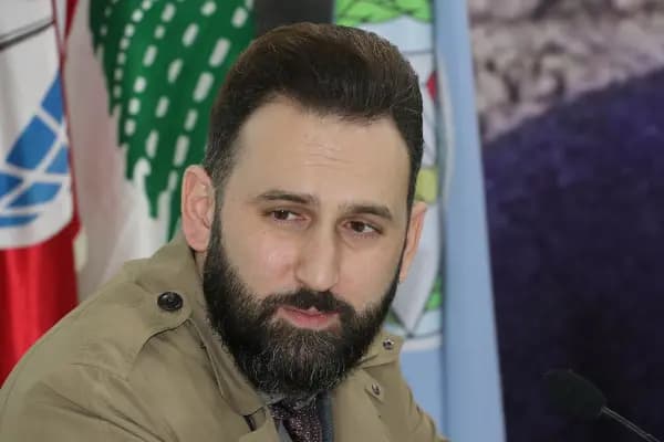 "الحرب تبدو صعبة وطويلة".. جنبلاط يزور المرجعيات الروحية