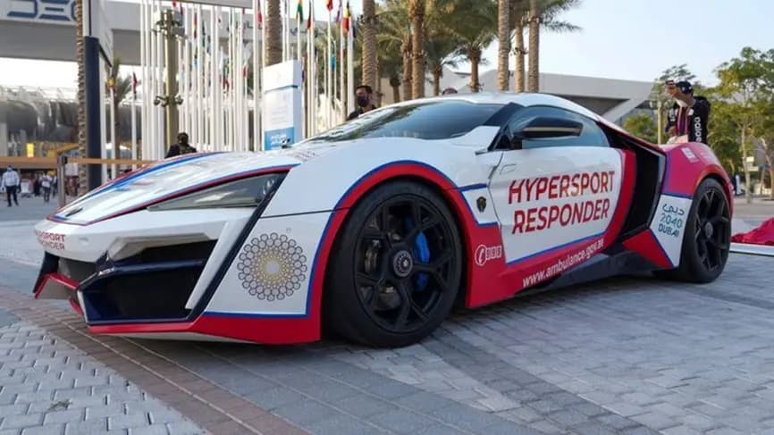 بالصور ـ "إسعاف دبي" تدشن أغلى وأسرع سيارة إسعاف في العالم داخل مقر إكسبو 2020 دبي