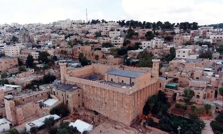 "انتهاك خطير".. حماس تعلق على اقتحام بن غفير الحرم الإبراهيمي