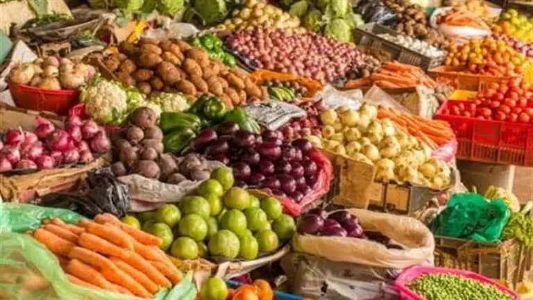 كيف تأثرت أسعار الخضار والفاكهة مع إقفال المعابر البرية؟