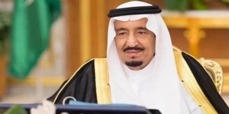الملك سلمان يفتتح مشروع "القطار الأضخم"