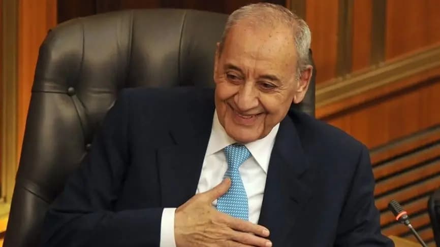بري للإعلاميين: أعملُ على لقاء بين الرؤساء الثلاثة في عيد الجيش