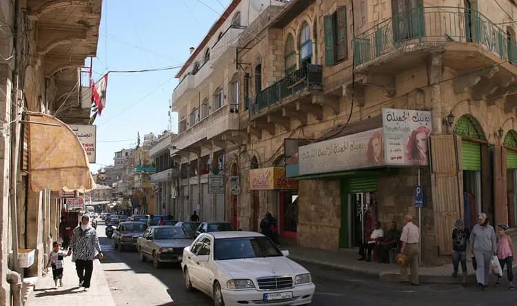 أسواقُ بعلبك تسترجعُ عافيتَها بعد الحربِ