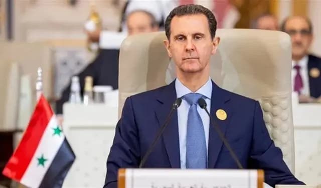 بعد الشائعات.. الأسد في بلاده!