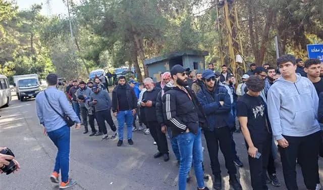 الجيش يوقف مطلوبين خلال تحرك احتجاجي