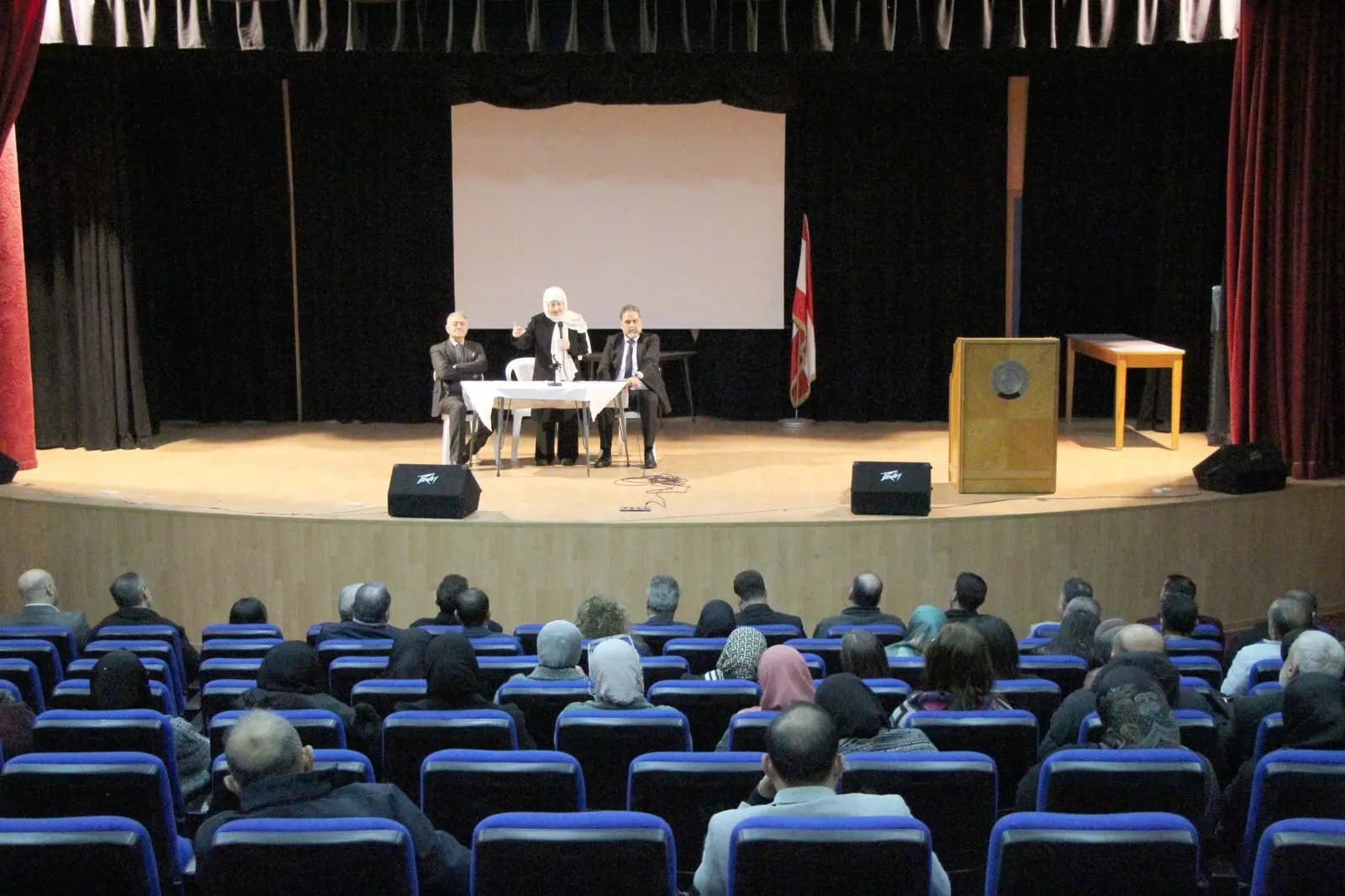 اجتماع تشاوري للبحث في صعوبات العام الدراسي