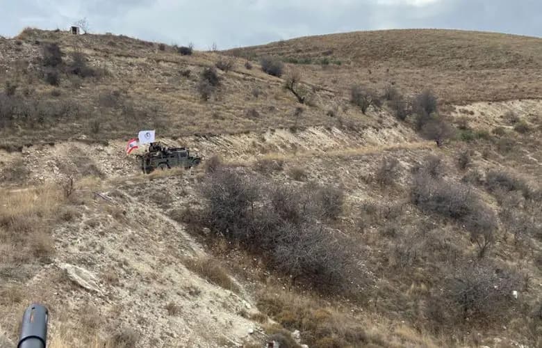 في إطار حفظ الأمن.. الجيش اللبناني يتسلم مراكز لفصائل فلسطينية