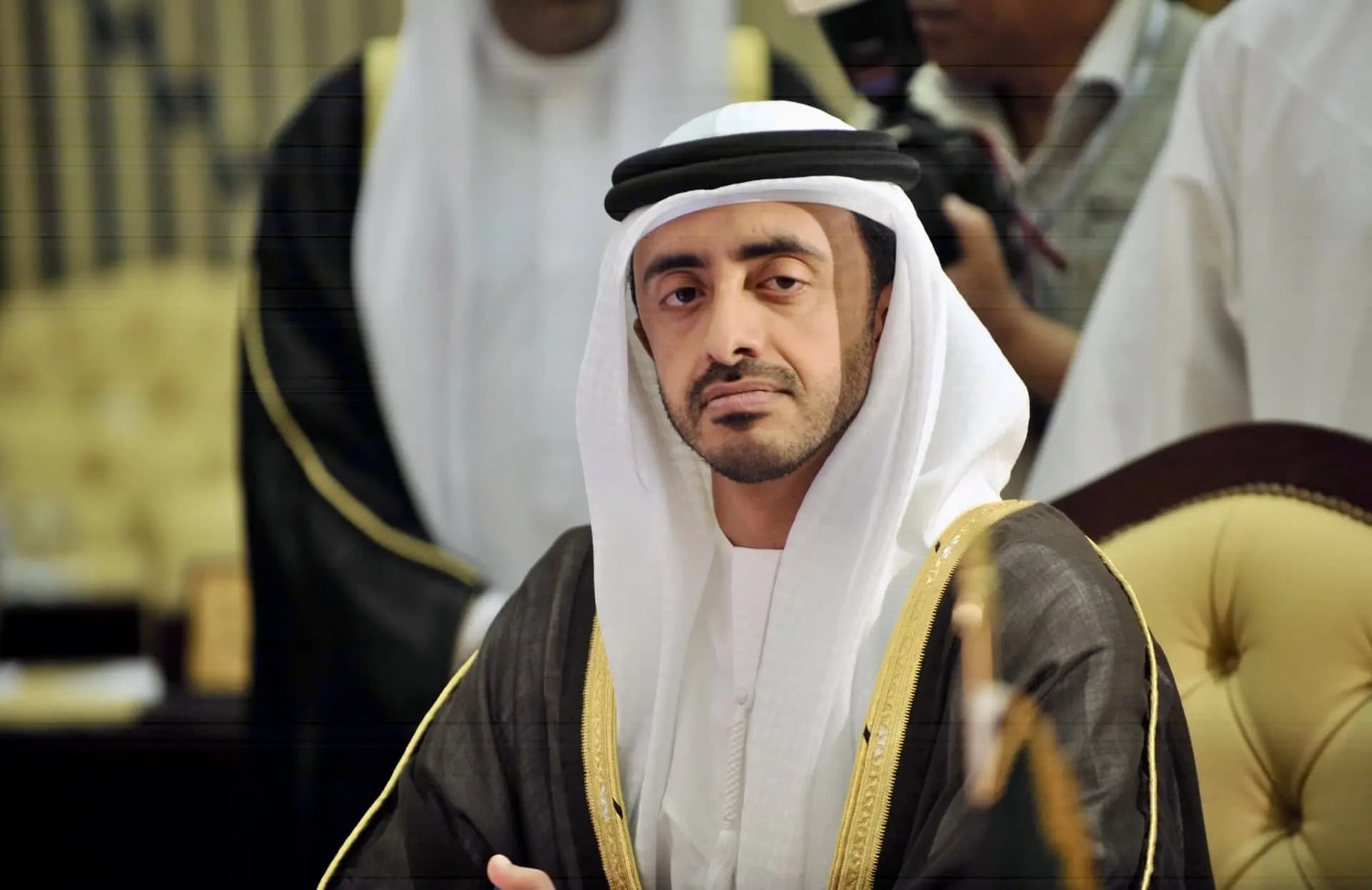 بن زايد يبحث تعزيز العلاقات مع نظيره السوري