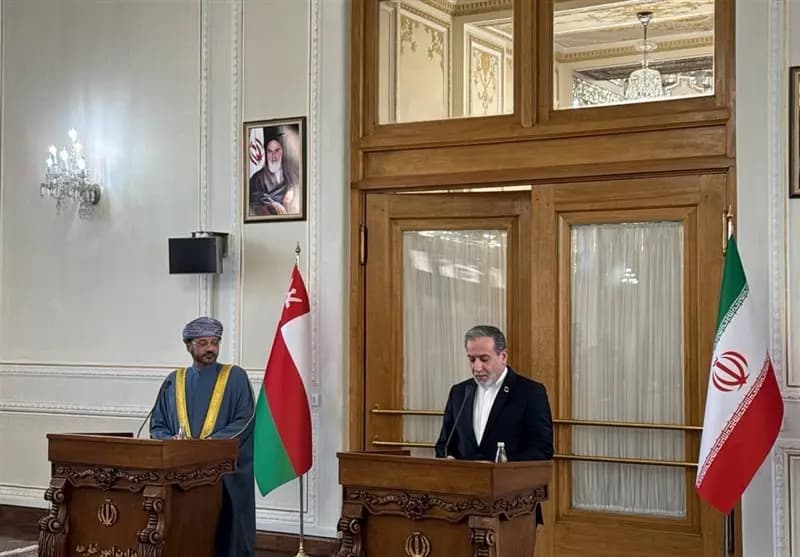 التطورات الإقليمية بين وزيري الخارجية الإيراني والعماني