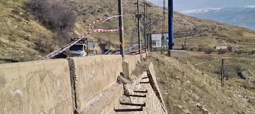 هذا ما تعرّض له حائط الدعم على طريق ضهر البيدر
