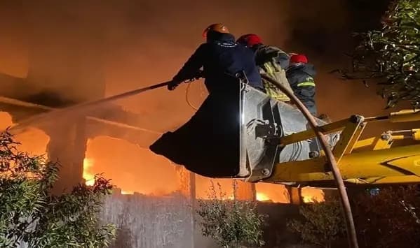 بعد الحريق في وادي خالد.. بيان من الدفاع المدني