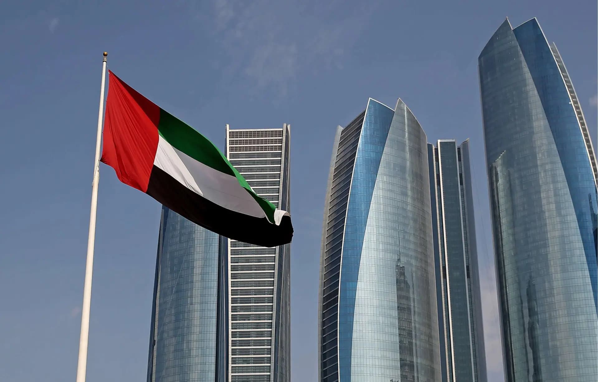 الإمارات تدعم تطلعات الشعب السوري