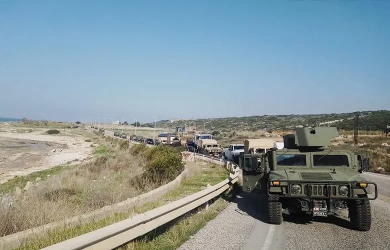 بالصور.. الجيش يبدأ الانتشار للتمركز في المناطق الحدودية