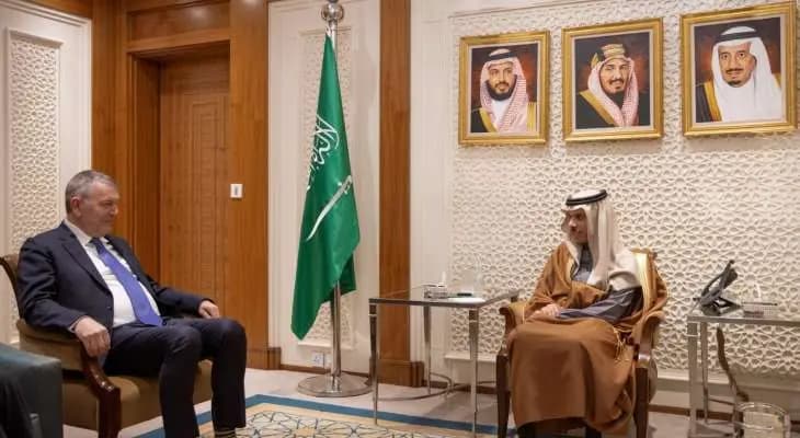 هذا ما بحثه لازاريني وبن فرحان مؤخرًا