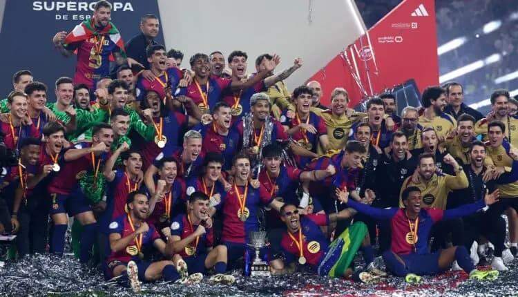 بعد فوز كاسح على الريال.. برشلونة يتوج بالسوبر الإسباني
