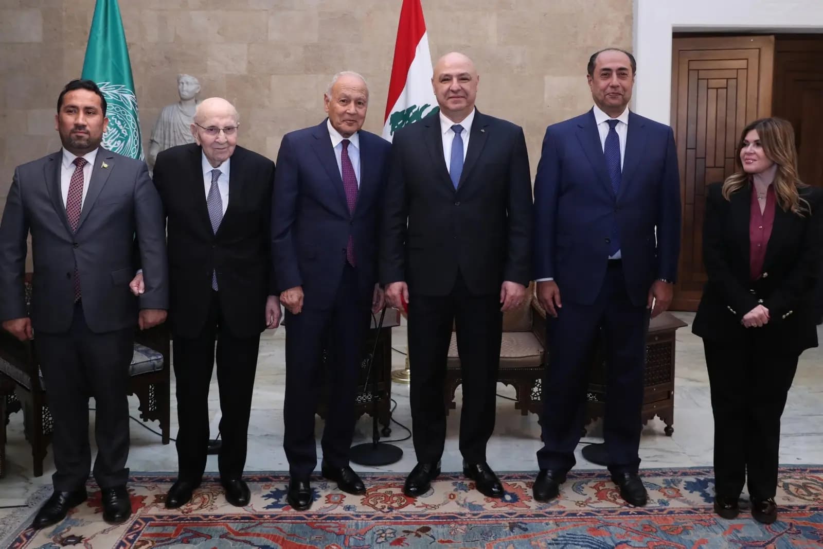 "لبنان محط اهتمامنا".. أبو الغيط زار عون مهنئًا