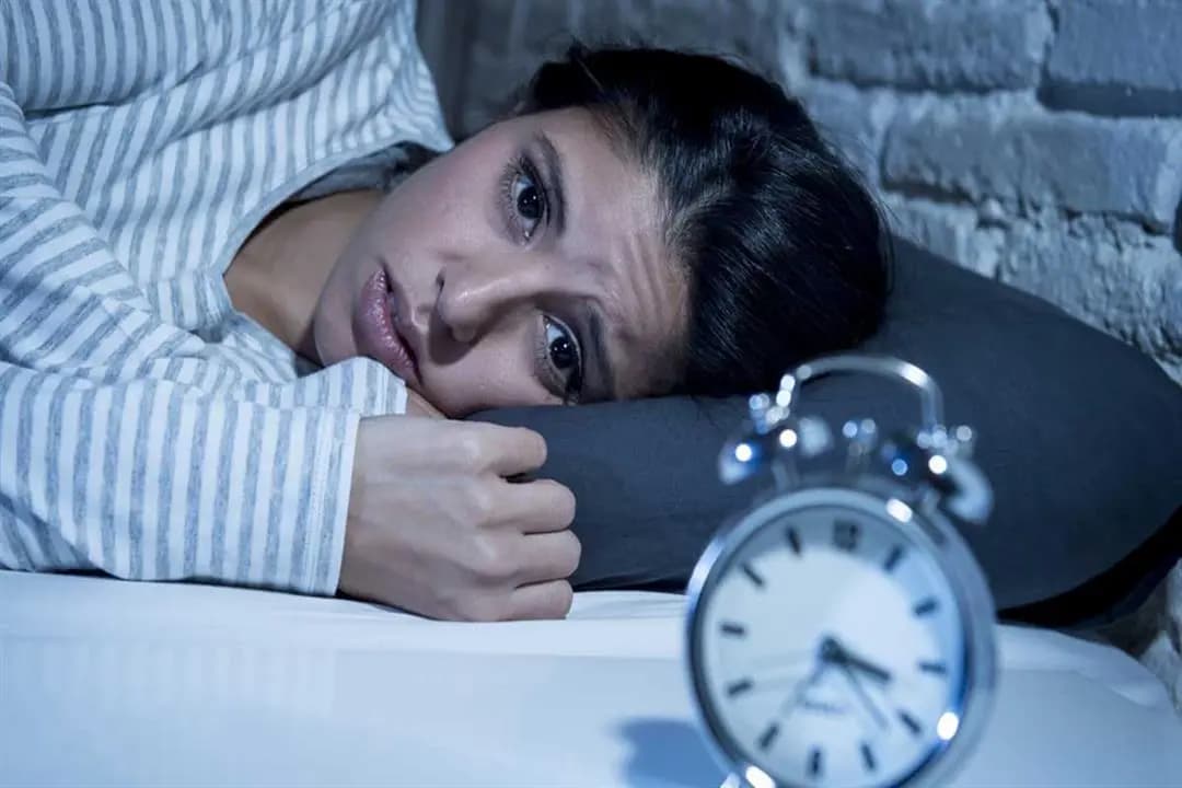 قلة النوم والأرق.. العلماء يكتشفون سبباً جوهرياً