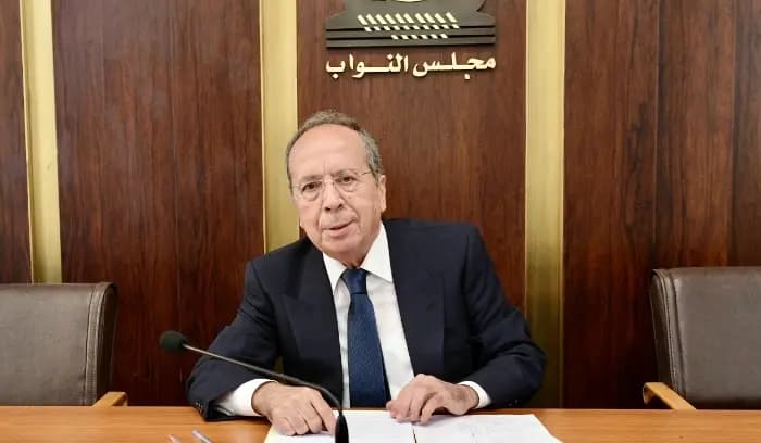 "مقارنةً بغزة".. السيد يعلق على اتفاق وقف النار