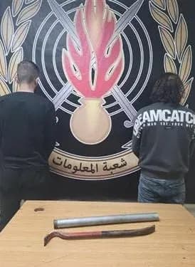 سرقا خزنة بداخلها مبلغ مالي ومجوهرات.. والأمن يتحرك