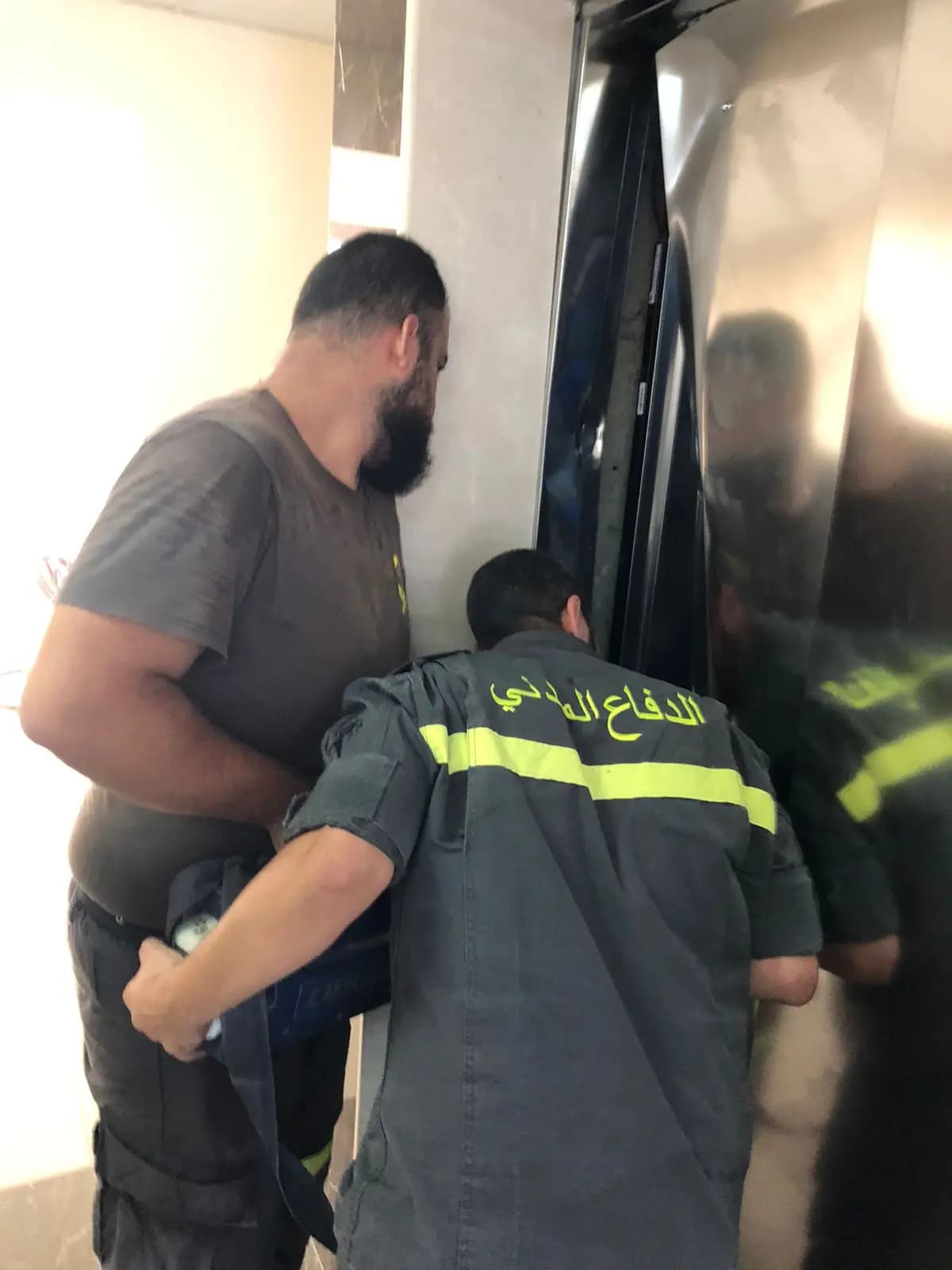 إحتجزوا داخل المصعد... ماذا حصل في احدى المستشفيات في زحلة؟