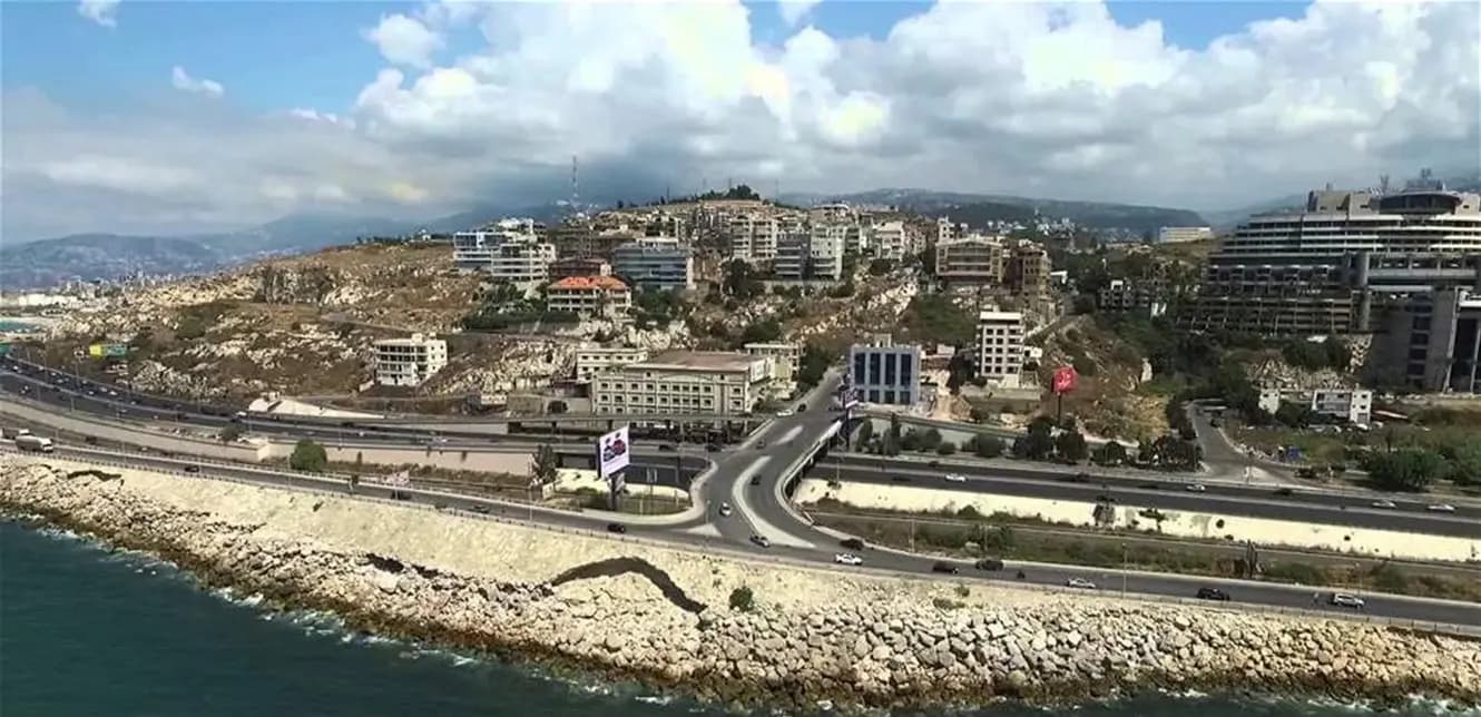 سرق ١٦٧٠٠ دولار من خزنة منزل.. وقوى الأمن توقفه