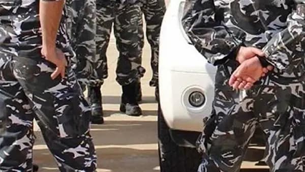 "بالجرم المشهود".. توقيف تاجر مخدرات في الطيونة!