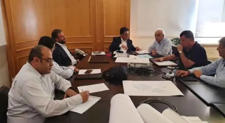 حميه: الاجتماعات تتوالى لإعداد دفتر شروط إزالة الركام ومخلفات الانفجار من على أرض مرفأ بيروت