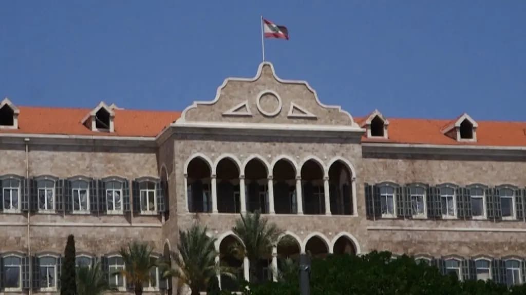 ولادة متعثِّرة للحكومة بالشُّروط وتعقيدات طائفيّة
